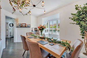 Dining Room- click for photo gallery